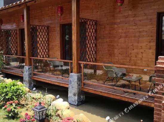 Beihai Yuhai Elegant Restaurant Hotel (Beihai International Passenger Transport Terminal)