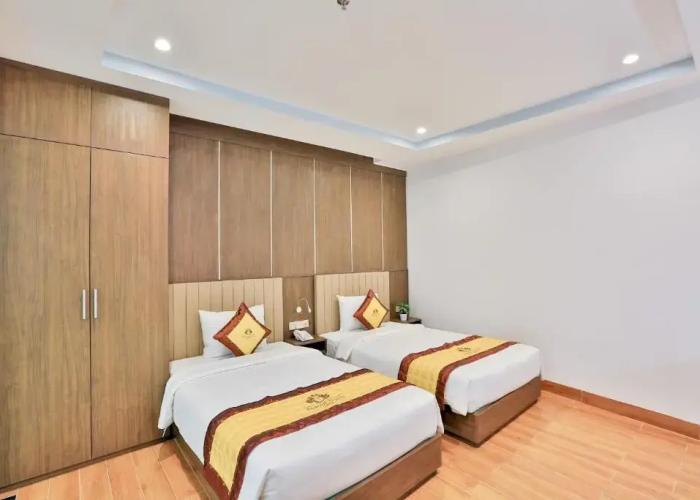 Prague Saigon Airport Hotel