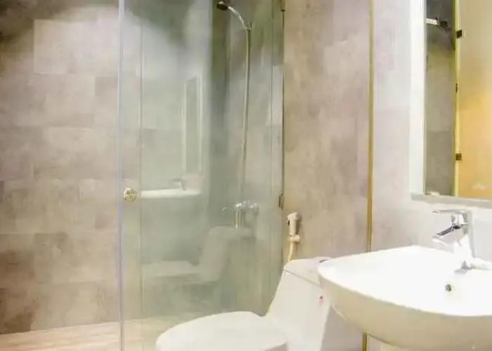 La Hotel Binh Tan
