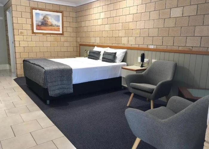 Jacaranda Country Motel