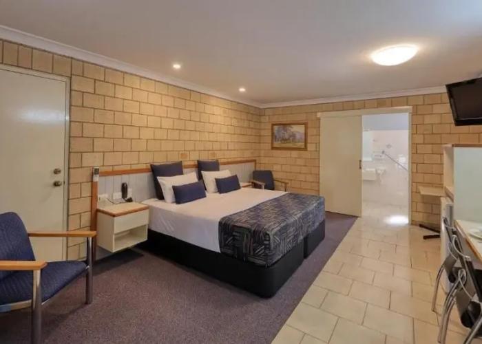 Jacaranda Country Motel