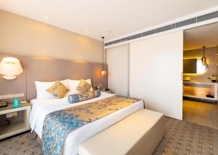 Shanghai Bund South China Harbour View Hotel