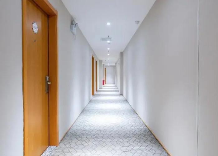 Ji Hotel (Shenyang Zhongjie Metro Station)