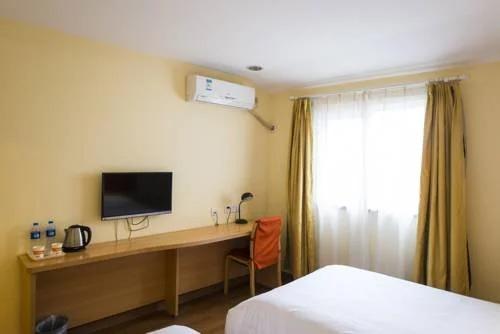 Home Inn(Shenyang Middle Street Forbidden City Zhang's Shuaifu Store)