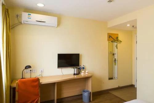 Home Inn(Shenyang Middle Street Forbidden City Zhang's Shuaifu Store)