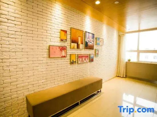Xi'an Apple's Song Hot Spring Hotel (Shaanxi Natural Museum Convention Center Subway Station)