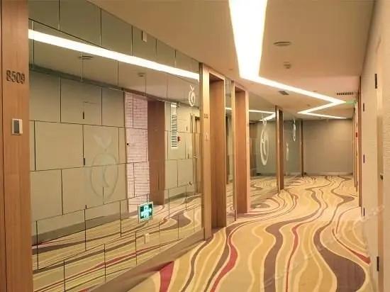 Xi'an Apple's Song Hot Spring Hotel (Shaanxi Natural Museum Convention Center Subway Station)