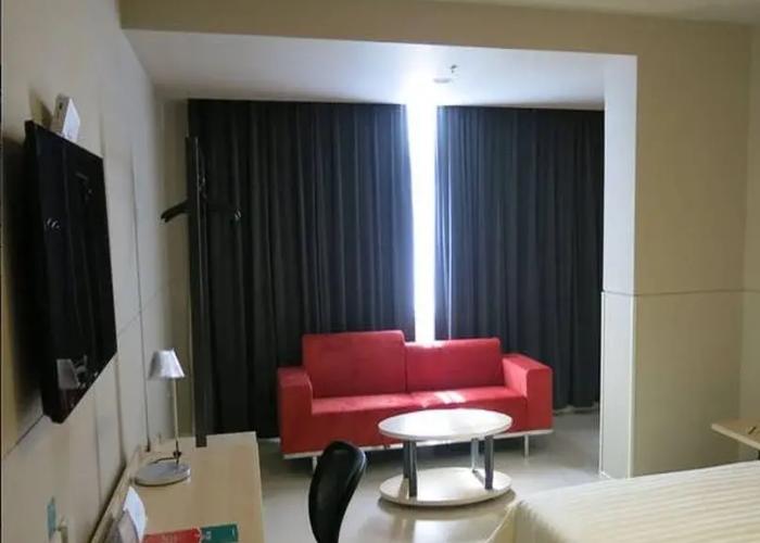 Jinjiang Inn Yanliangqianjin Road City Square Branch