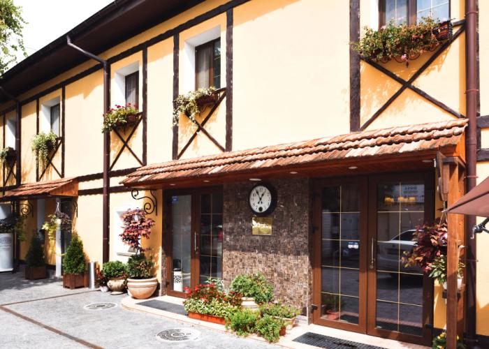 Serov Hotel