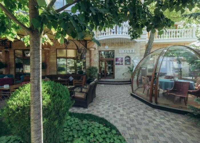 Dayana Hotel