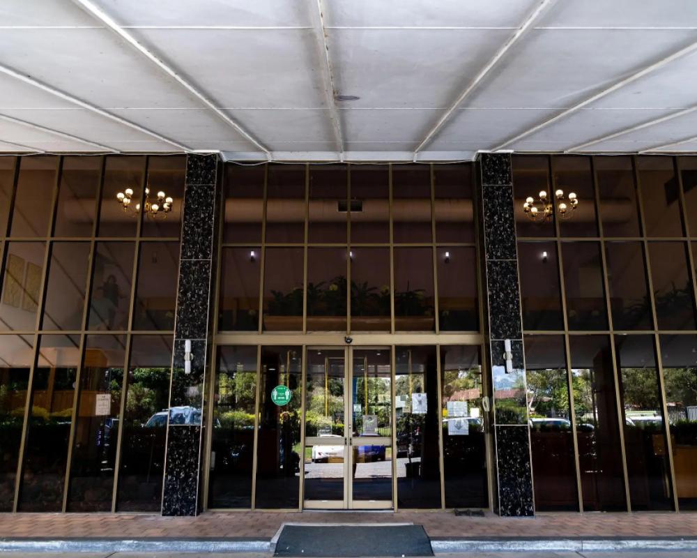 Charbonnier Motor Inn