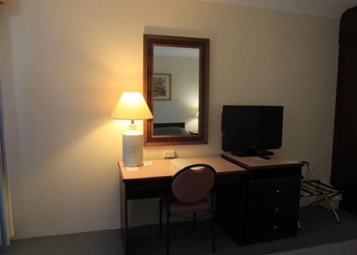 Charbonnier Motor Inn