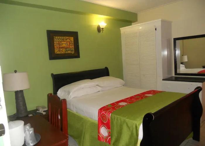 Seaview Inn
