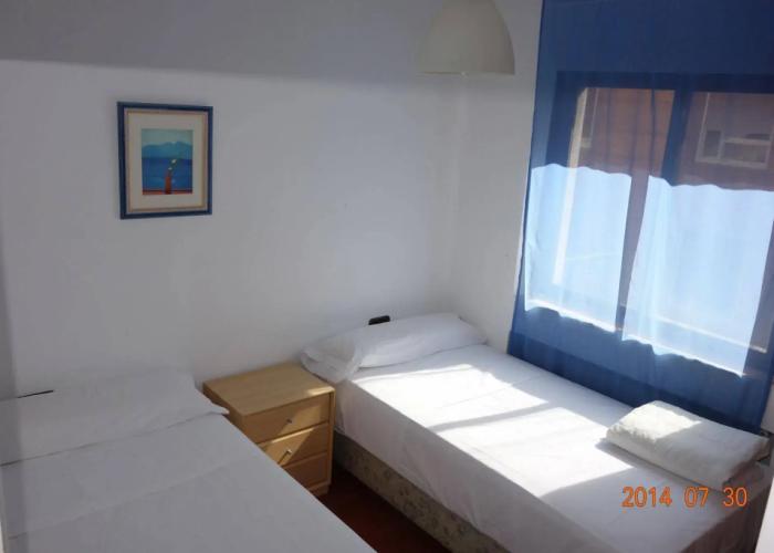 Roomin Hostel