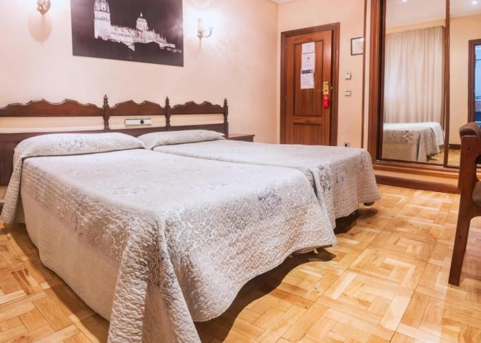 Hotel Residencia Castellano I