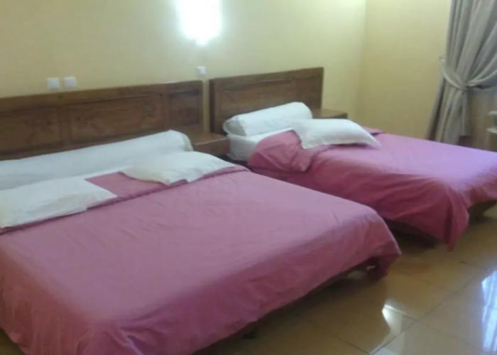 Le Cristal Hotel