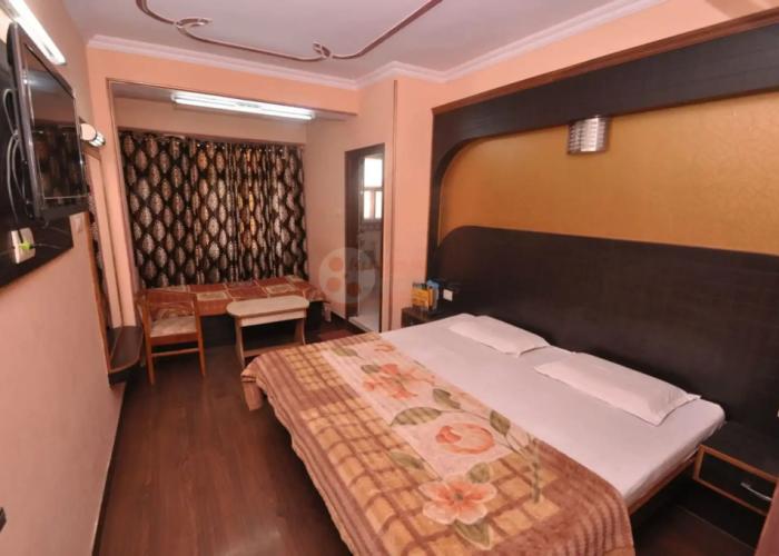 Hotel Sidharth Regency
