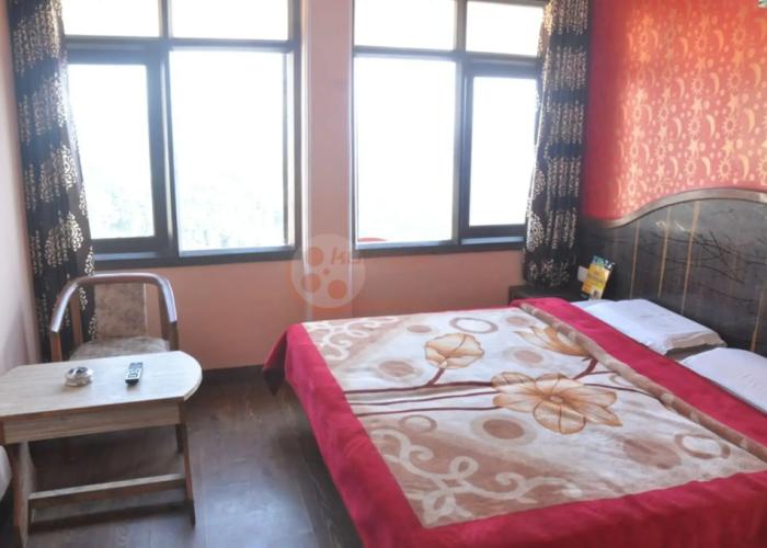 Hotel Sidharth Regency