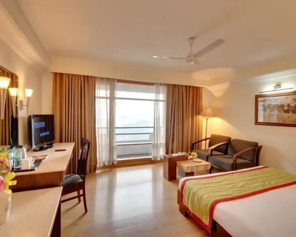фото Hotel Combermere
