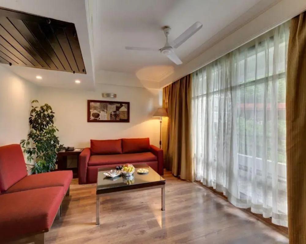 фото Hotel Combermere