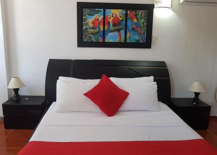 Hotel Media Luna santa marta