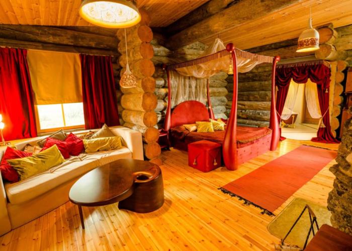 Kakslauttanen Arctic Resort