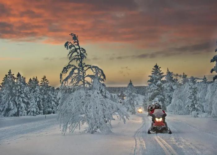 Kakslauttanen Arctic Resort
