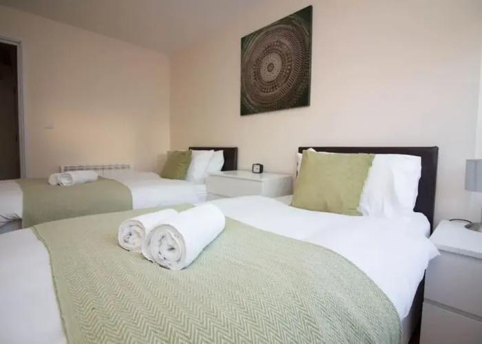 Stayzo Stylish Accommodation in Southampton 10