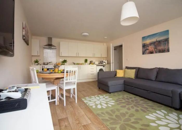 Stayzo Stylish Accommodation in Southampton 10