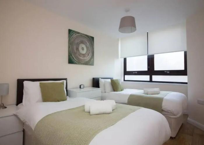 Stayzo Stylish Accommodation in Southampton 10