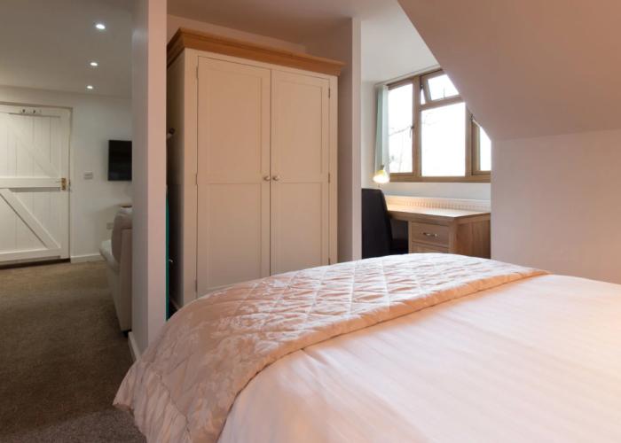 Hamble Retreat House and Luxury Studios