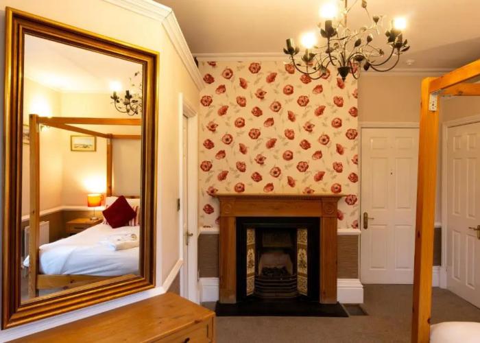 Woodlands Lodge Hotel