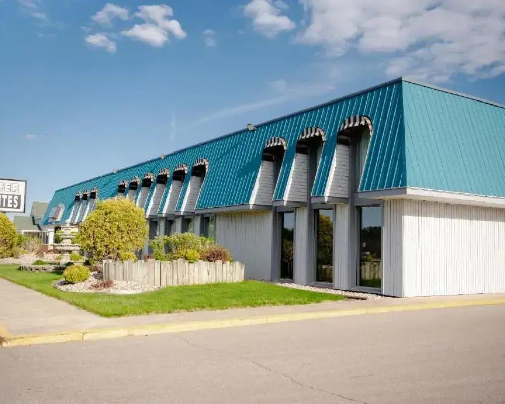 Spencer Inn and Suites