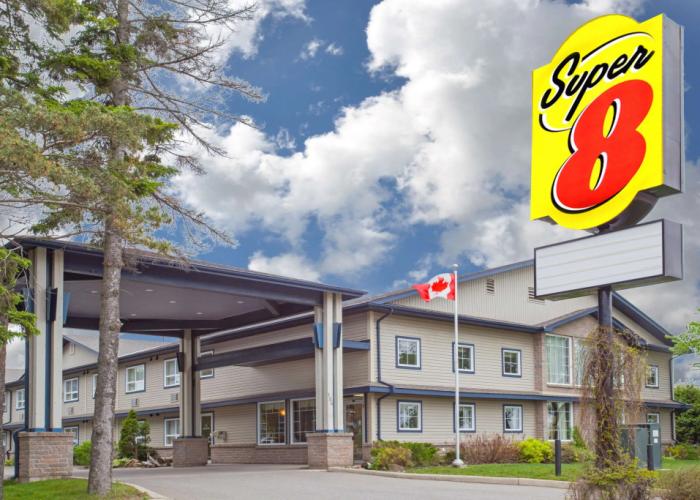 Super 8 by Wyndham Sault Ste Marie On