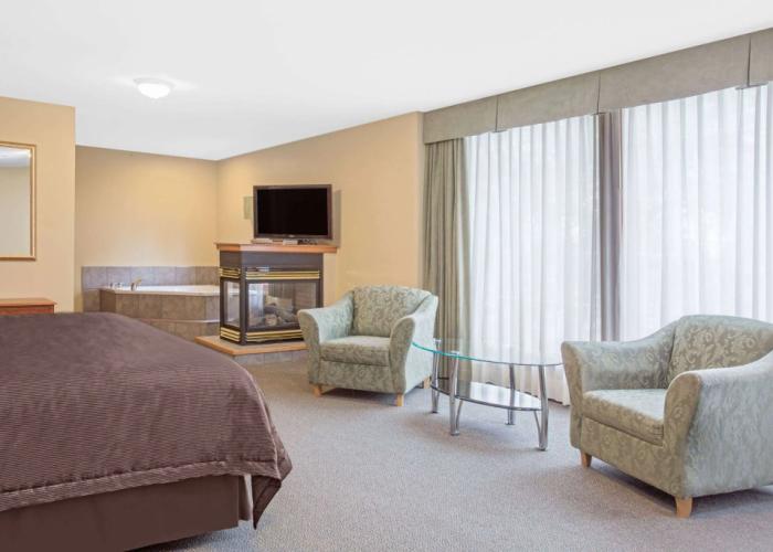 Super 8 by Wyndham Sault Ste Marie On