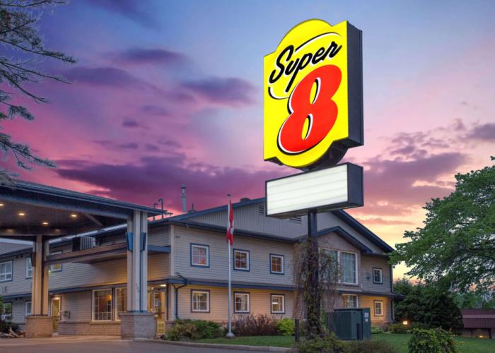 Super 8 by Wyndham Sault Ste Marie On