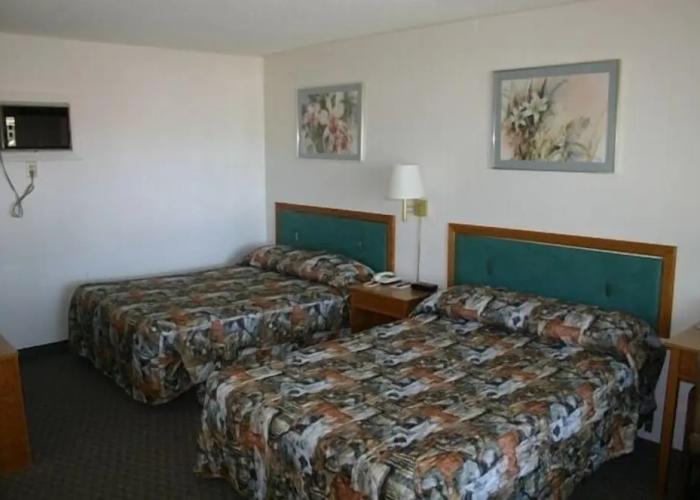 Skyline Motel