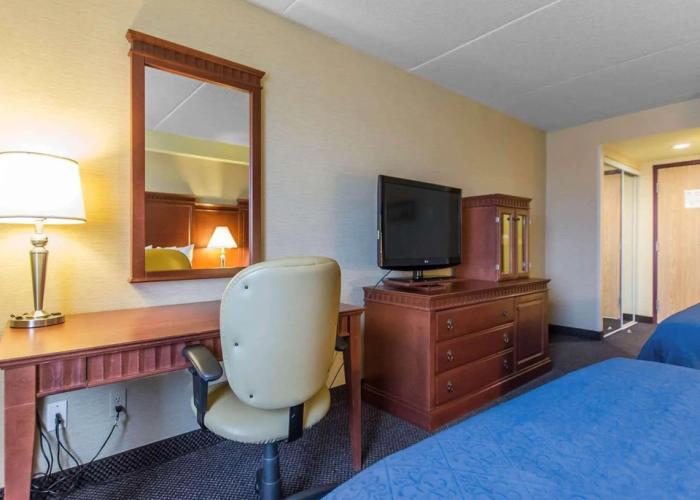 Quality Inn & Suites Bay Front