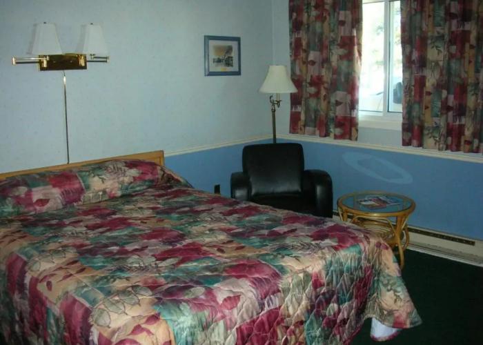 Adams Motel