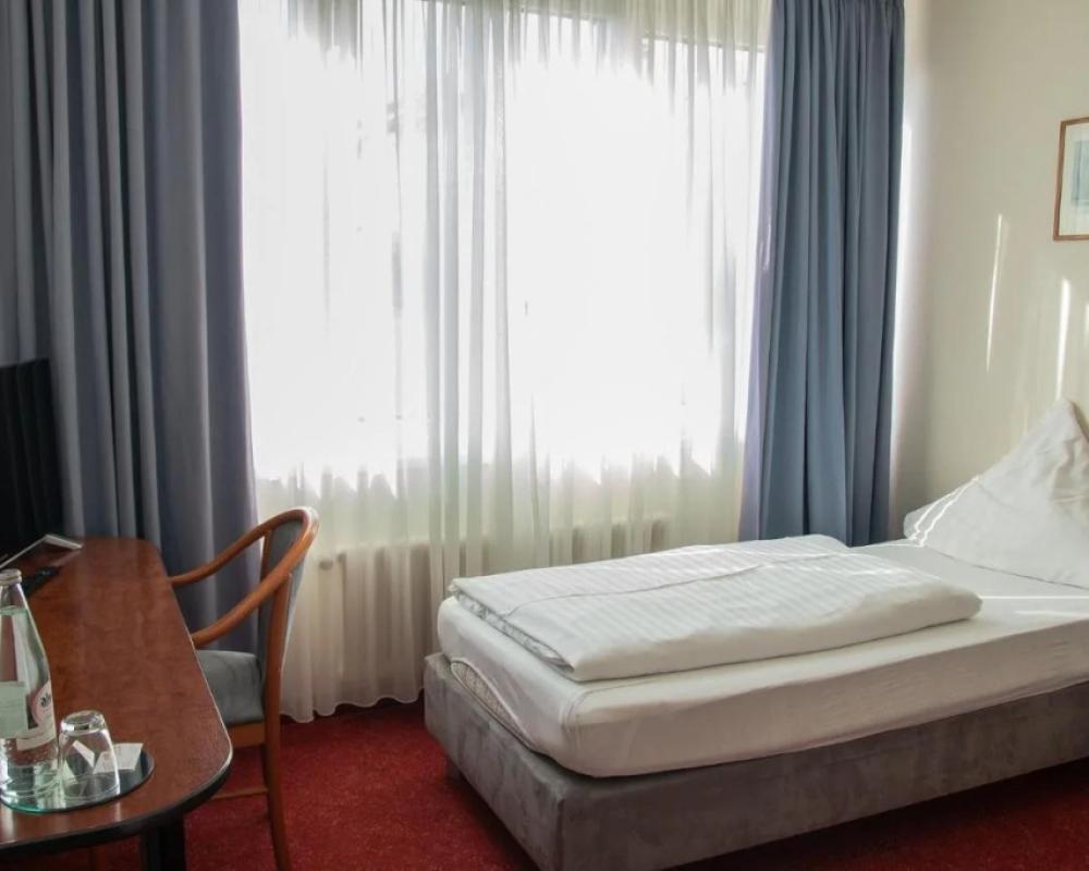 фото Hotel Alpha