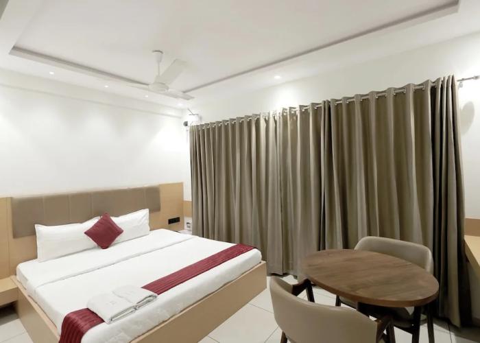 HOTEL SHAGUN ROOMS & BANQUET Surat