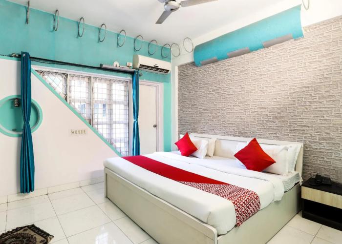 OYO 60626 Dumas Homestays
