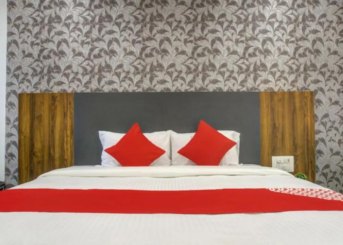 Townhouse 770 The Valentine Hotel