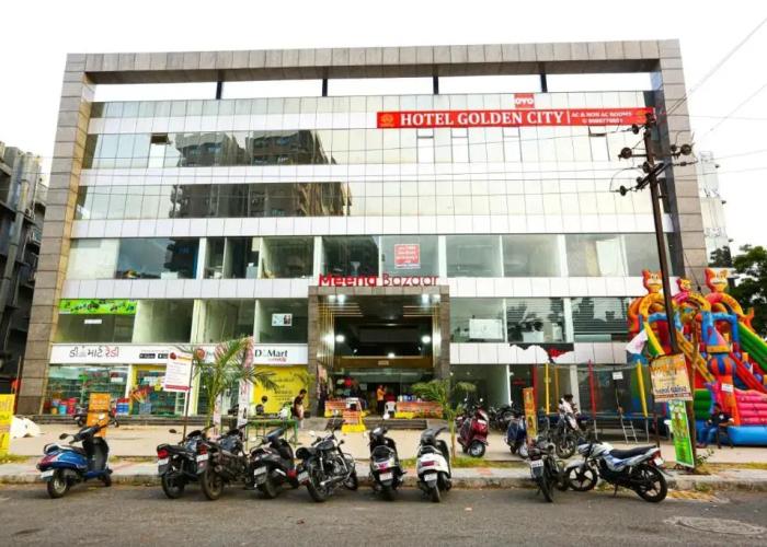 OYO 90380 Hotel Golden City