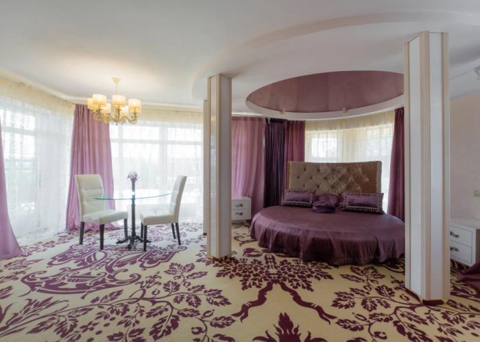 Onegin Hotel-Restaurant Complex