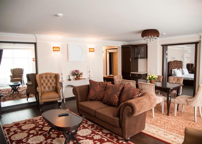 Business Continent Hotel