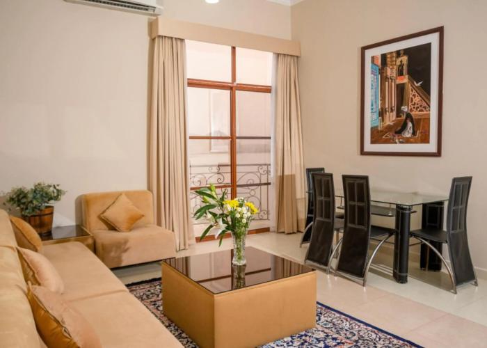 Al Ayjah Plaza Hotel