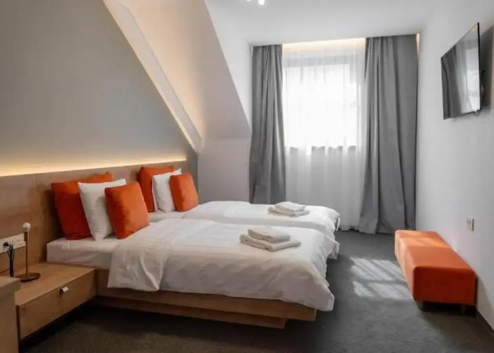 No Pardon Hotel