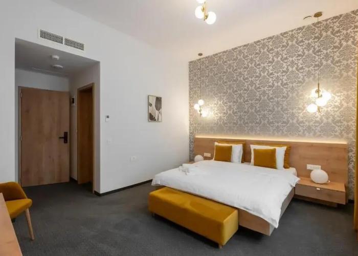 No Pardon Hotel