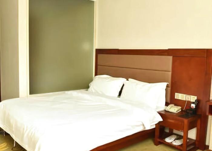 Junhua Hotel (Shantou University Road Branch)
